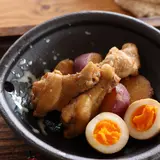 鶏手羽元とさつま芋の甘辛煮