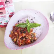 夏野菜とお豆のトマトドライカレー