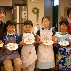春の親子和菓子教室、パンダ、うさぎの桜餅を作りました