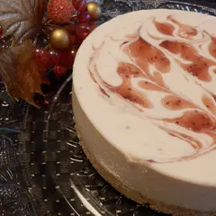 クリスマスのレッスンで登場したイチゴのレアチーズケーキ