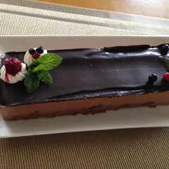 グリオットのチョコレートケーキ