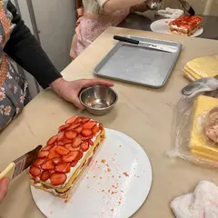3/21pm 親子レッスンで、贅沢なイチゴのショートケーキ