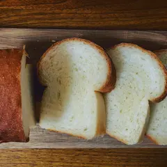 山食パン。キノコ型がかわいいです。
