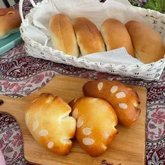 単発、マンスリー共に数種類のパンを作れます