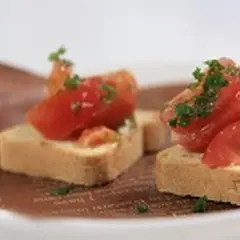 塩麹トマトのブルスケッタ