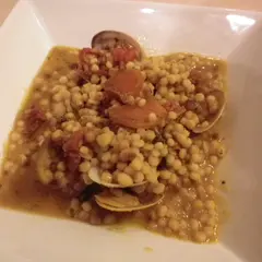 イタリア料理　アサリとカラスミのパスタ 