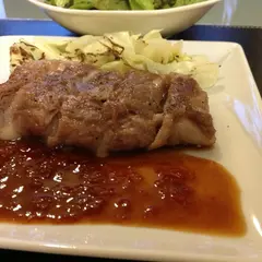 豚肉のラクレットグリル　～パプリカのソース
