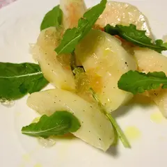 桃のサラダ