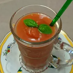 冷たいトマトスープ スムージー仕立て　