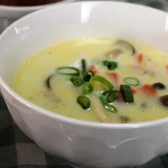 季節野菜の豆乳スープ