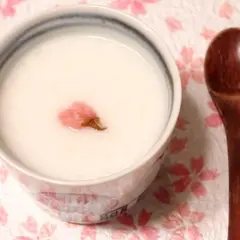 冷え症の緩和に　桜風味の甘酒茶