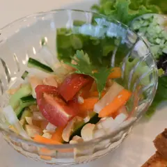 大根とナッツのソムタム風サラダ