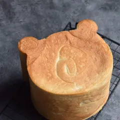 くま食パン