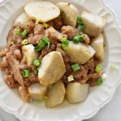 里芋と豚のごま味噌炒め