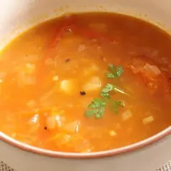 トマトと長芋のエスニックスープ