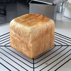 米粉食パン（１斤）１２cm正方形