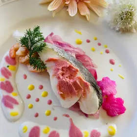 3) お魚のオーブン焼き 桜バター添え