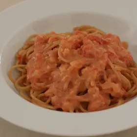蟹のトマトクリームスパゲッティ