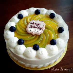 デコレーションケーキ キウイと黄桃とブルーベリー La Bonbonniere ﾗ ﾎﾞﾝﾎﾞﾆｴｰﾙ のブログ クスパ