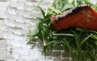 塩麹の焼鮭と水菜のサラダ