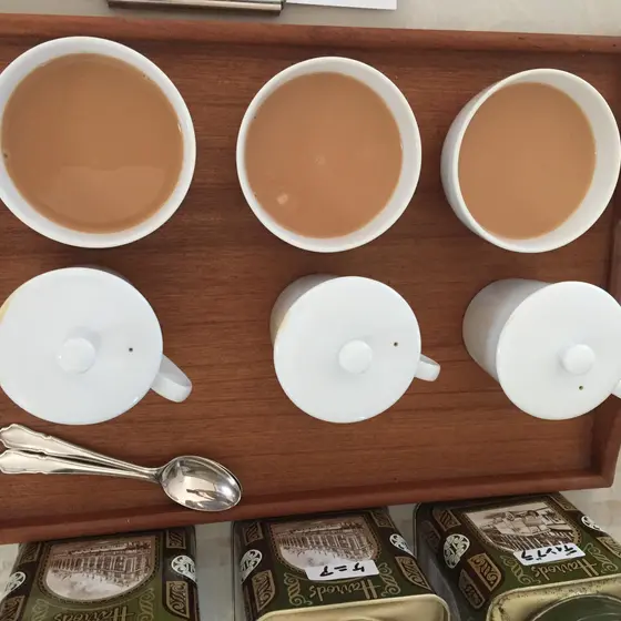 紅茶レッスン「ミルクティーの作り方とバリエーション」