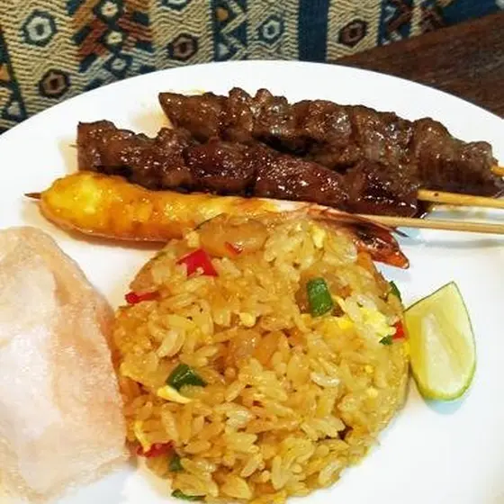 ナシゴレンや串焼きサテ、インドネシア料理をご紹介♪