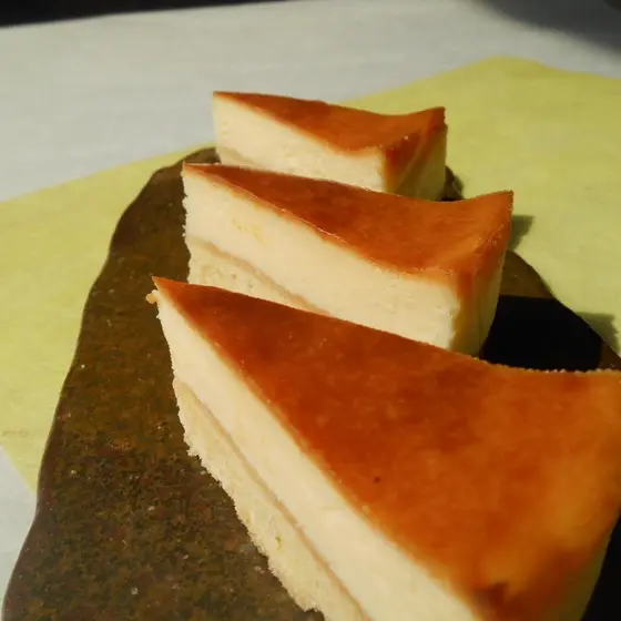 ベイクドチーズケーキ＆手作りソーセージのトマトパスタ