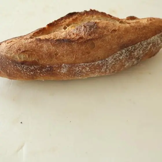『豆モンブランとカマンベールのパン（カルダモン風味）』＆『バゲット(フランス産石臼引き小麦粉使用）』