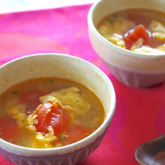 トマトと卵のベトナムスープ
５分で完成のお助けレシピ
