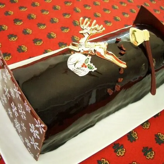 クリスマス♪フランス産チョコムースのブッシュ・ド・ノエル