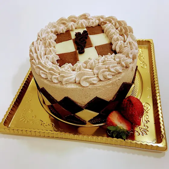 チョコレートクリームダミエケーキ