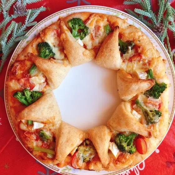 12月パン基礎クリスマスリースピザ