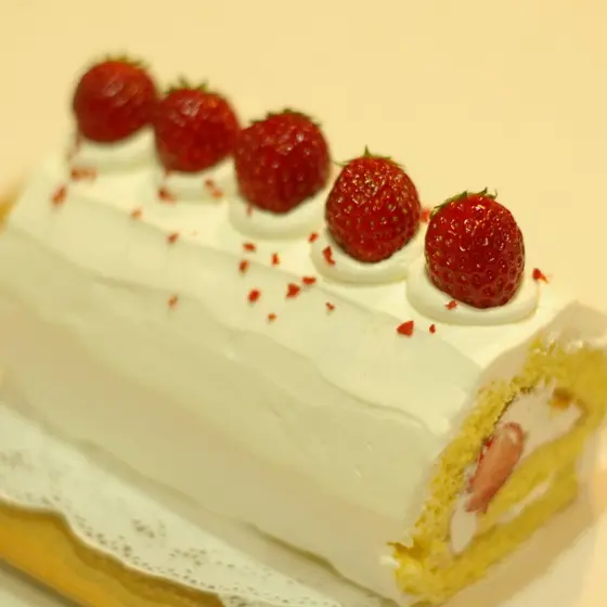 苺のロールケーキ（レギュラークラス）