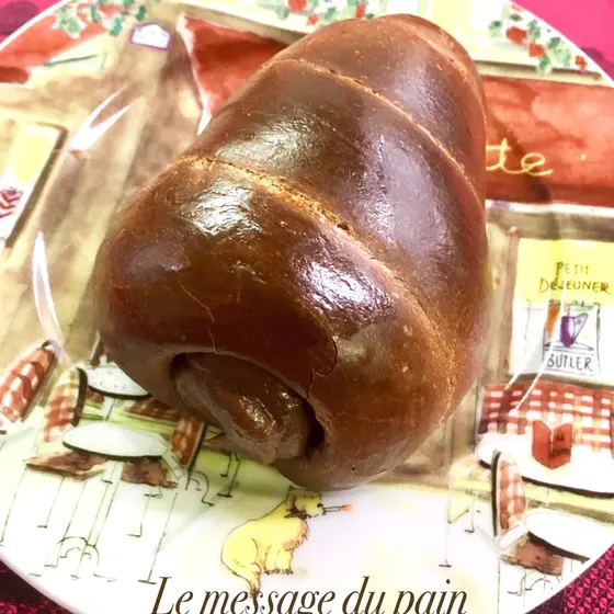 フランススタイルのチョココロネ・コーンとチェダーのミニパヴェ
