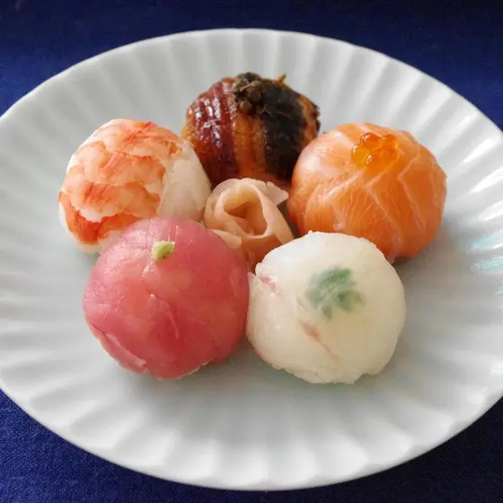 家庭料理・手まり寿司と潮汁
