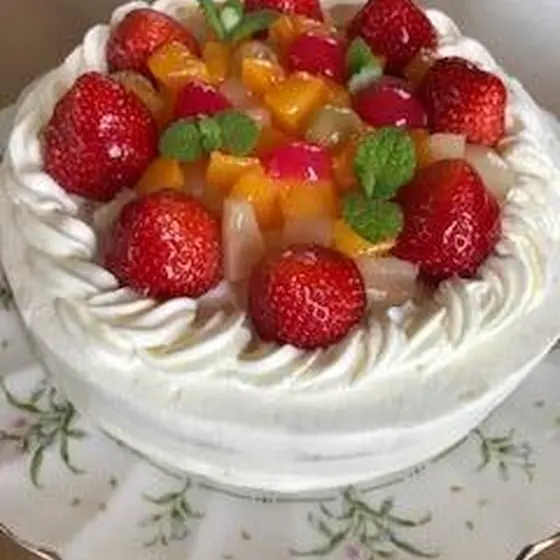 ホワイトデー♡苺のデコレーションケーキ