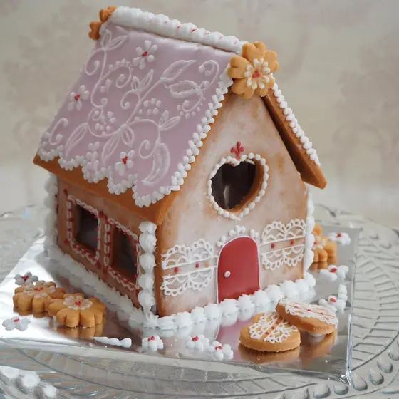クリスマスのお菓子の家～アイシングクッキーで作るヘクセンハウ