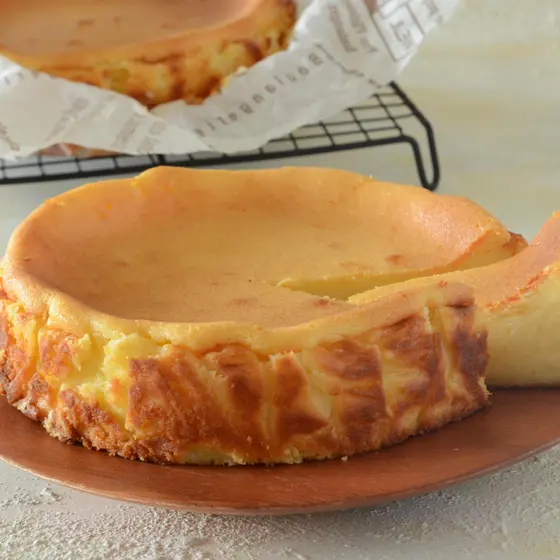 手作りリコッタチーズで簡単バスク風チーズケーキ