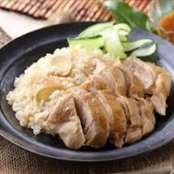タイ風春雨サラダとアジアン風蒸し鶏飯と薩摩芋ココナッツミルク