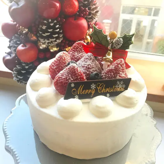 苺と生クリームのデコレーションケーキ（平日）