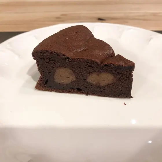 チョコレートのお菓子『ガトーショコラオロムマロン』