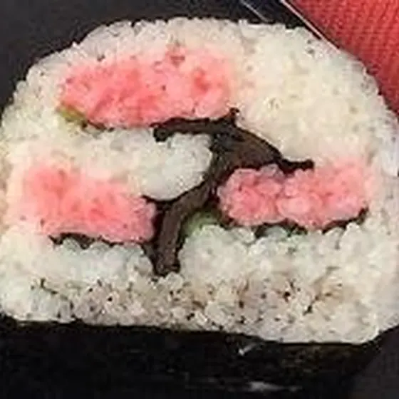 桜の木と四海巻の飾り巻き寿司　