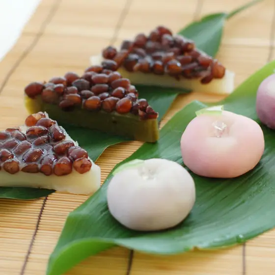 夏の和菓子（「水無月二種」と「朝顔（練り切り製）」）とランチ