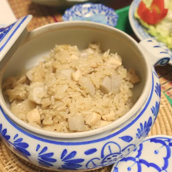 タイのランチ揚げ魚のスパイシーソース＆里芋の炊込ご飯＆ゼリー