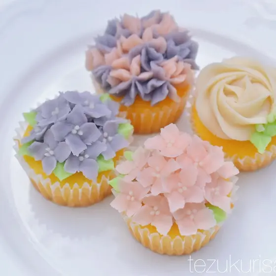 紫陽花あんフラワーカップケーキ