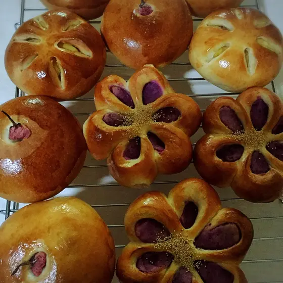 3種のあんぱん(紫芋、かぼちゃ、プレーン) 