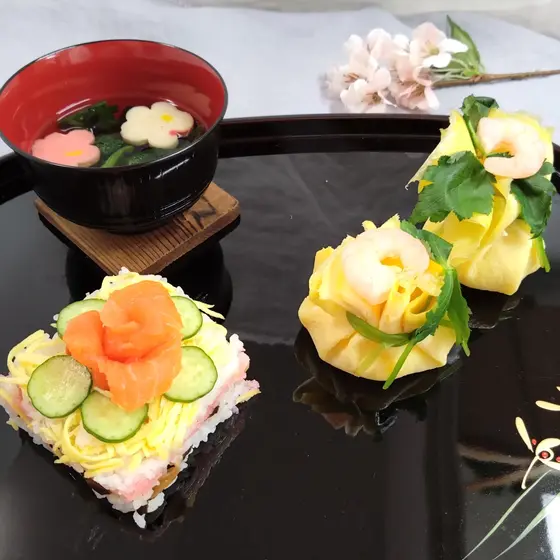 Making sushi lesson◇茶巾寿司とカラフル押し寿司