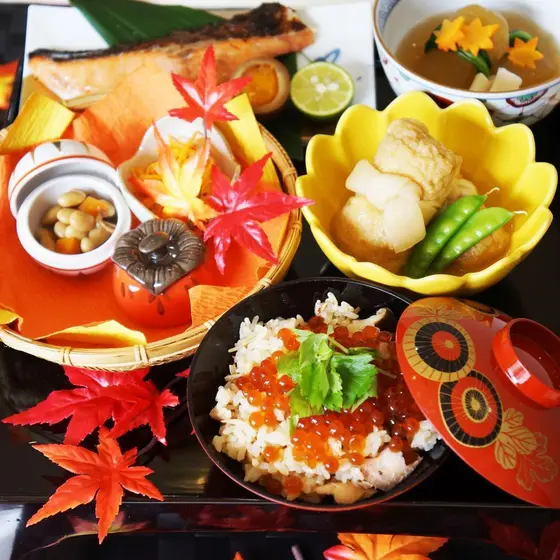 イクラ！鮭！きのこ！秋の味覚たっぷりの日本料理レッスン