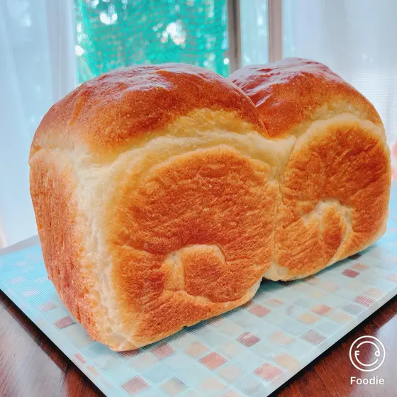 シンプル食パンと基本の丸パン