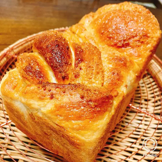 メープル食パン＆おまけパン